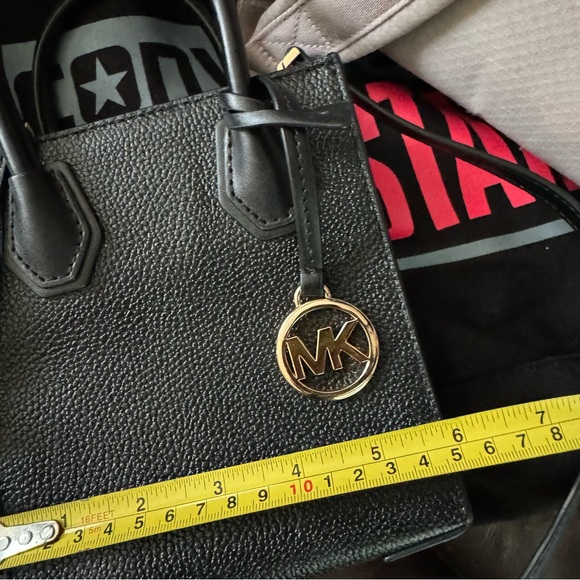 Michael Kors Mercer Extra Small Pebbled Leather Bag - Picture 8 of 9